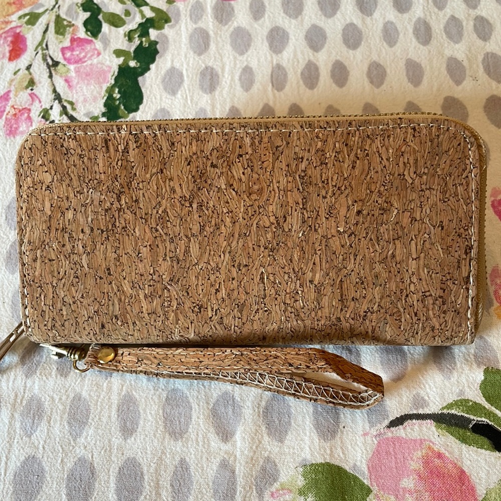 CORK WRISTLET Eco friendly Wallet New